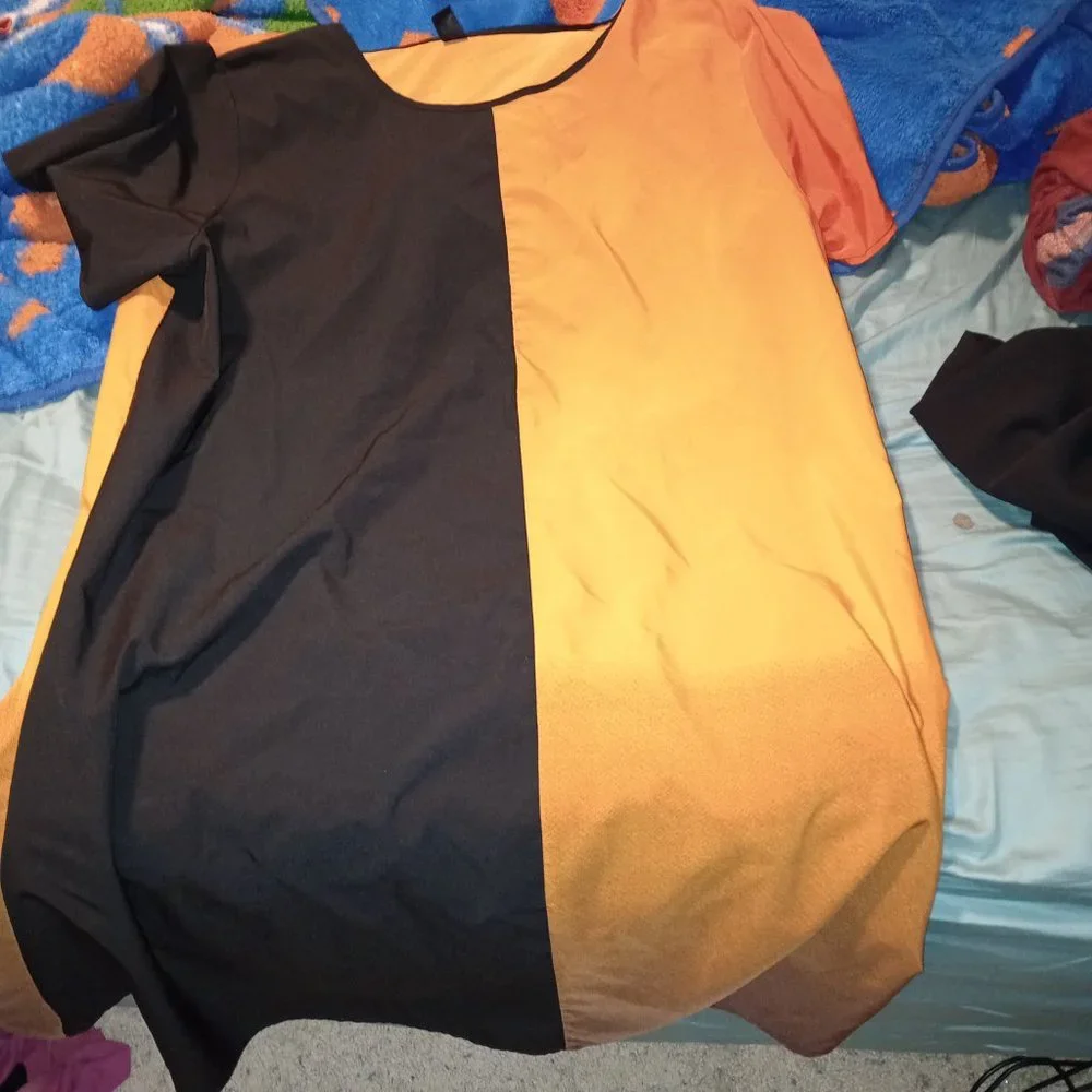 Dresses - Picture 7 of 7